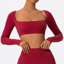 Women’s Performance Long Sleeve Yoga Top – Quick Dry, Breathable & Sleek